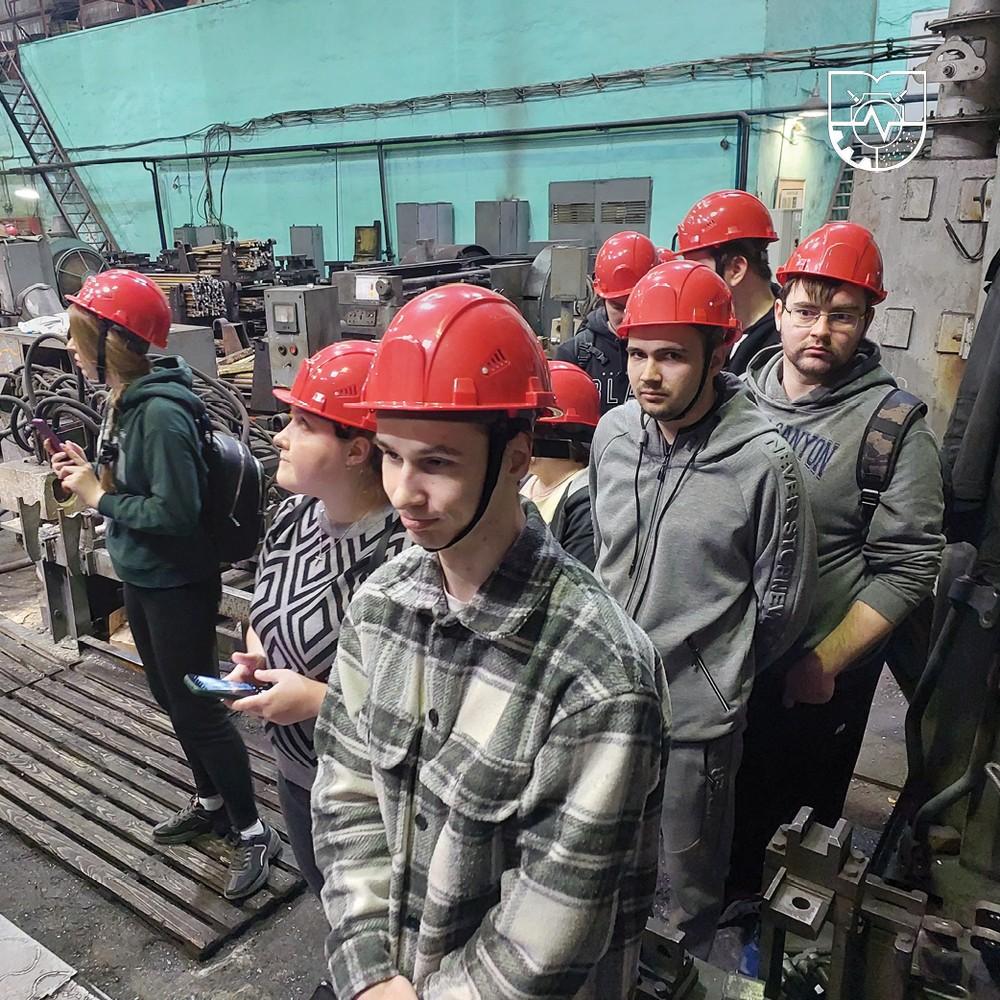 Студенты машиностроительного факультета посетили учебно-практическое занятие на АО «Муромский стрелочный завод»