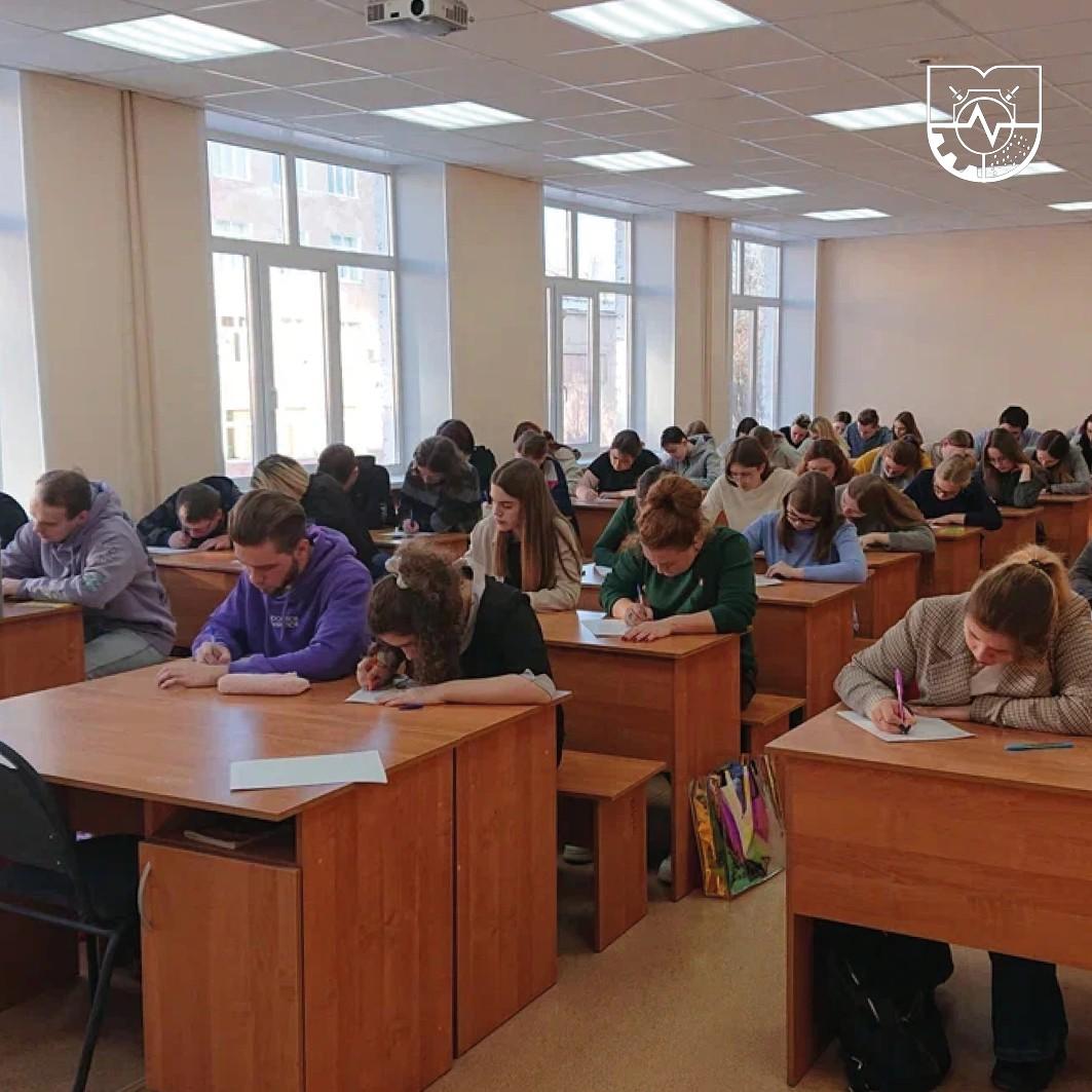Иноязычная среда МИ ВлГУ: диктант по английскому языку среди студентов российских вузов