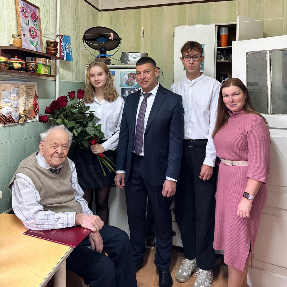 100 летний Юбилей отмечает сегодня, 20 октября 2023 года, ветеран института, ветеран Великой Отечественной войны, Евгений Викторович Лебедев!
