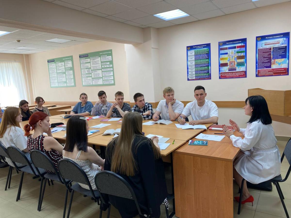 Учись у лучших - работай с лучшими: карьера юриста начинается в МИВлГУ
