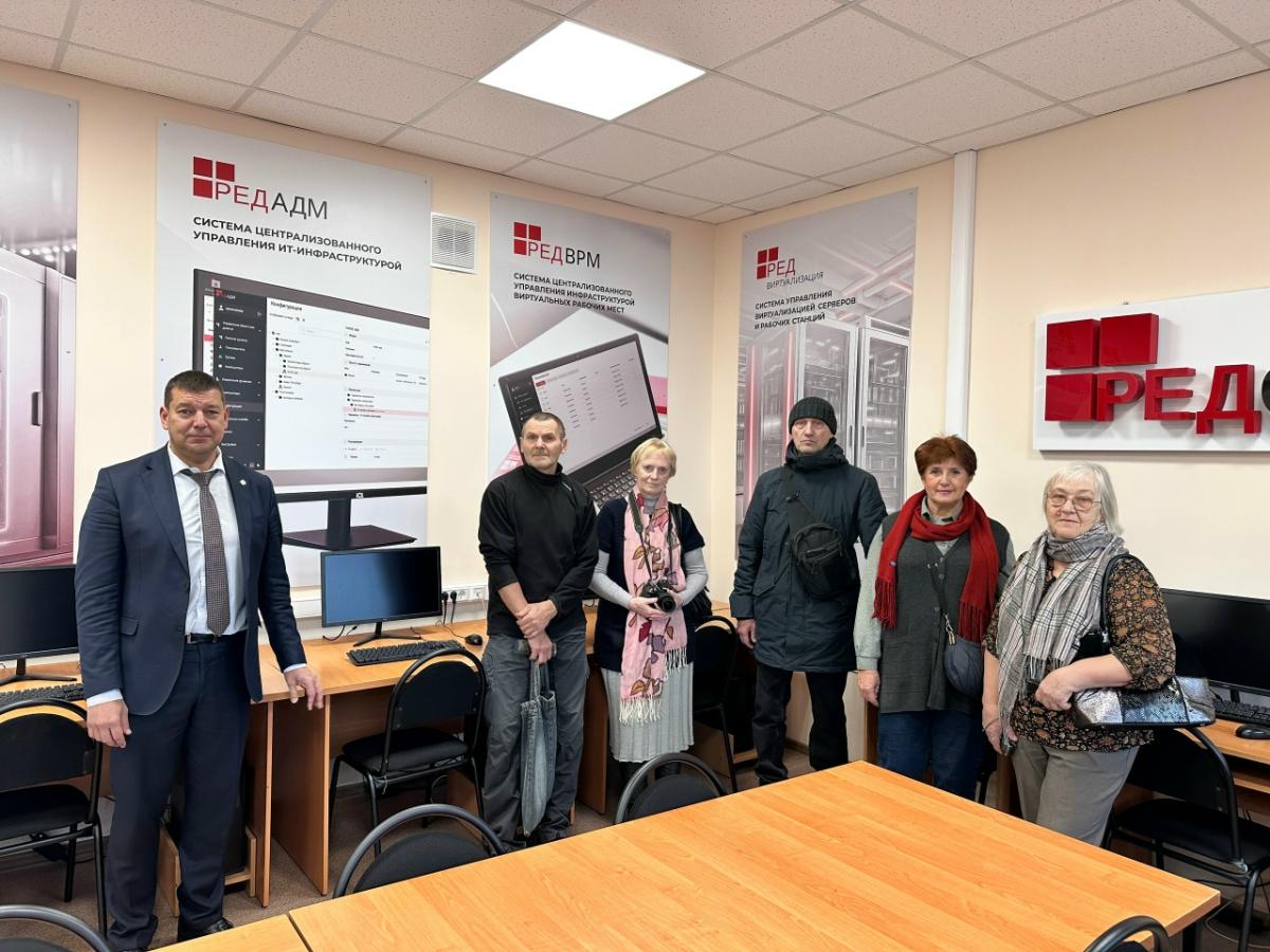 В рамках проекта МИ ВлГУ «Тогда и сейчас» в институт пришли выпускники 1983 года!