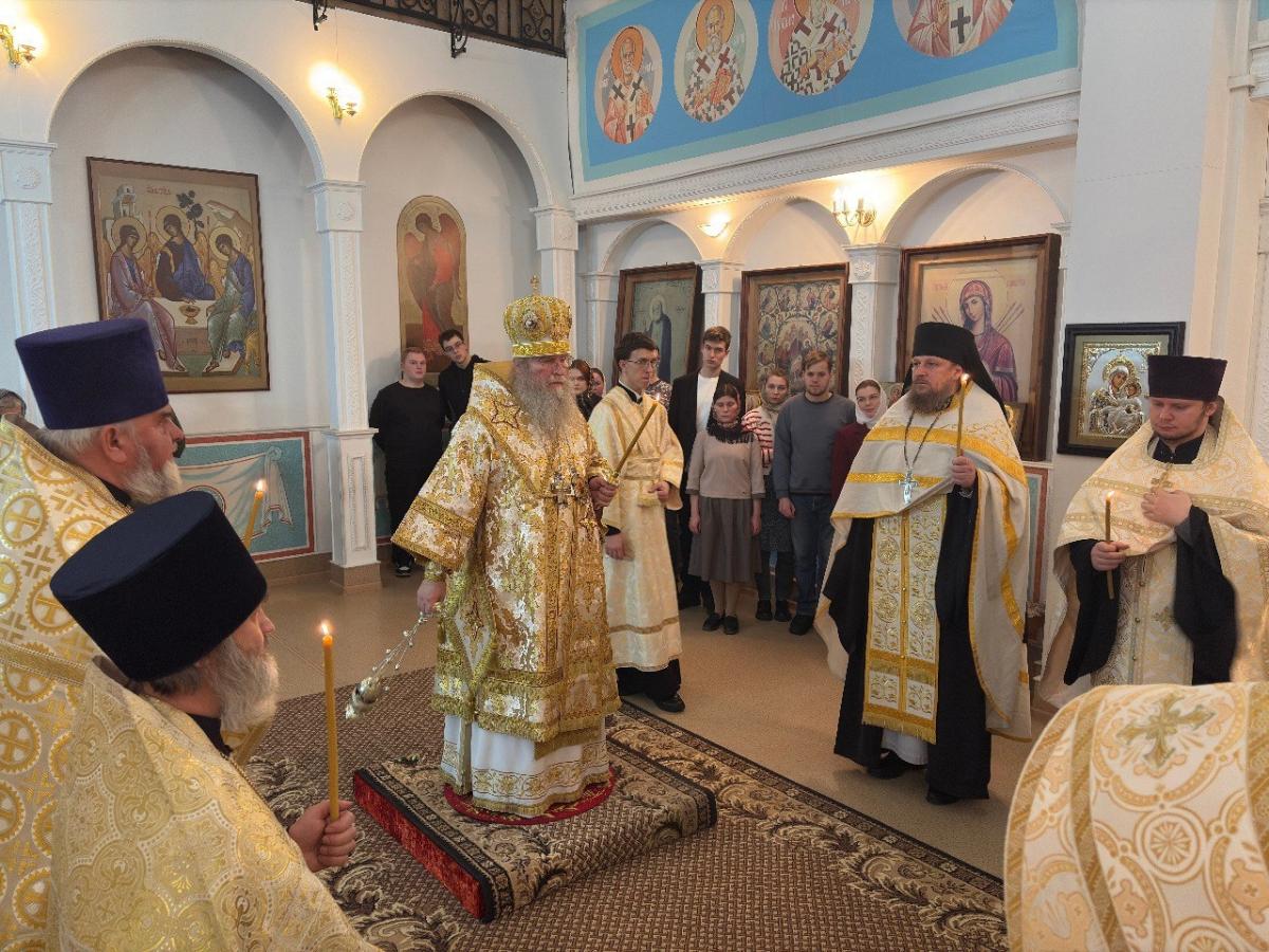  14 января, в храме-аудитории Муромского института прошло торжественное богослужение