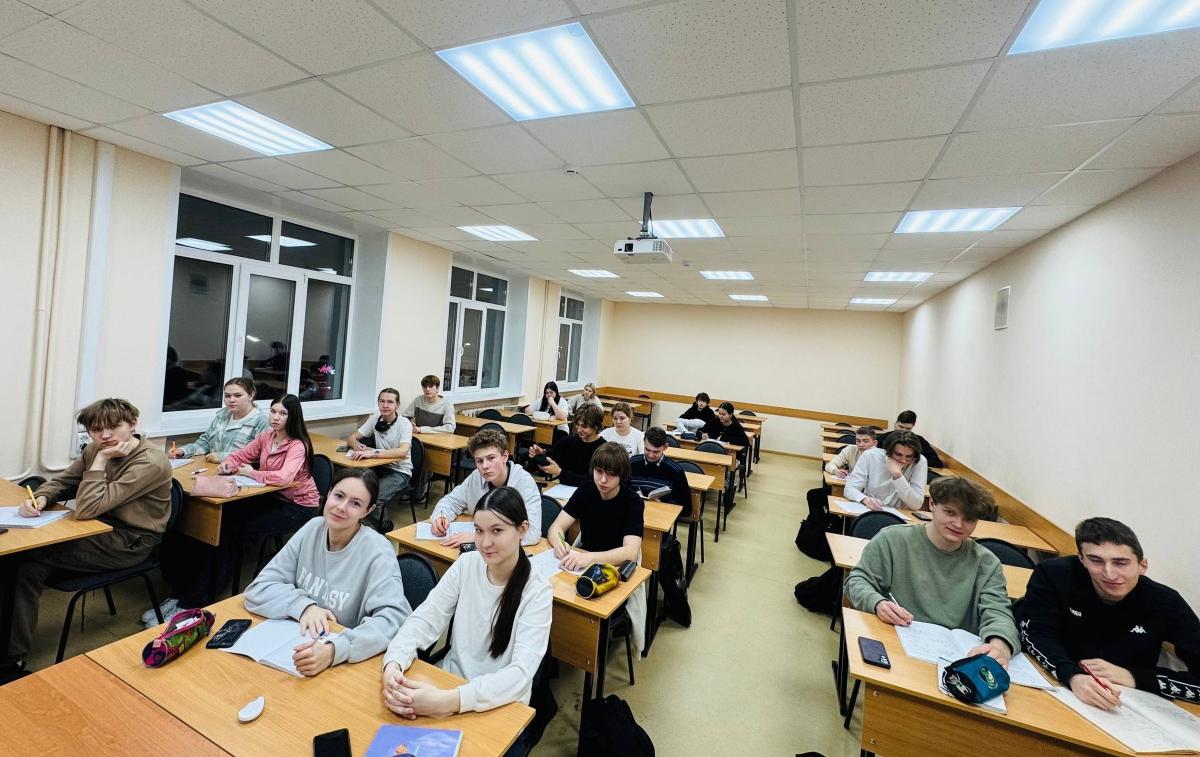 ЕГЭ ближе, чем кажется. Начните подготовку с профессионалами в МИВлГУ!