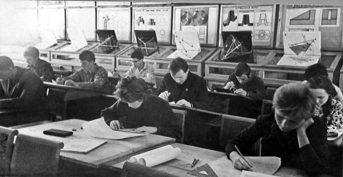 Дорогие друзья и подписчики, продолжаем наше путешествие в прошлое!