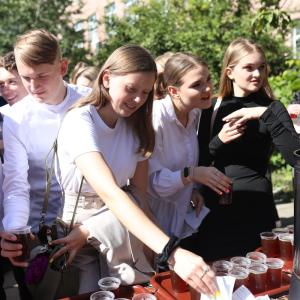 Торжественная линейка, посвященная Дню знаний в МИВлГУ