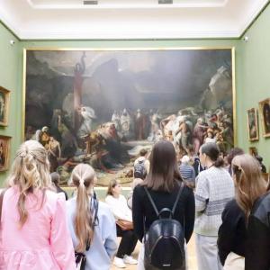 МИ ВлГУ открывает двери в мир культуры и искусства: яркая экскурсия в Москву!
