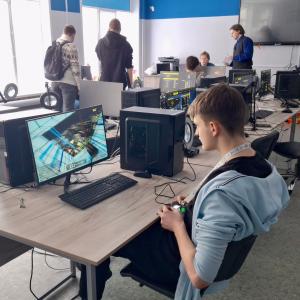 "Дрон-рейсинг" - студенты МИВлГУ покоряют небо