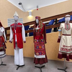 Парад национальных костюмов в Муромском институте ВлГУ: красота традиций и единство народов России