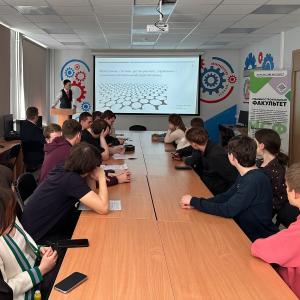 Второй день «Зворыкинских чтений» в МИ ВлГУ - пленарное заседание, 386 докладов, 18 секций и живой разговор о госслужбе