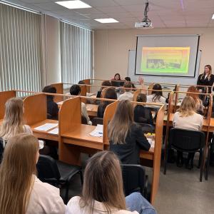 Второй день «Зворыкинских чтений» в МИ ВлГУ - пленарное заседание, 386 докладов, 18 секций и живой разговор о госслужбе